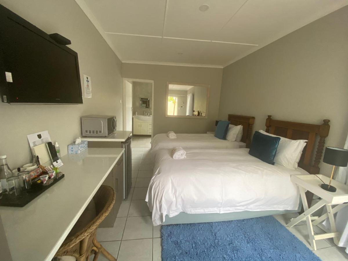 Busa Guest House Ист-Лондон Экстерьер фото